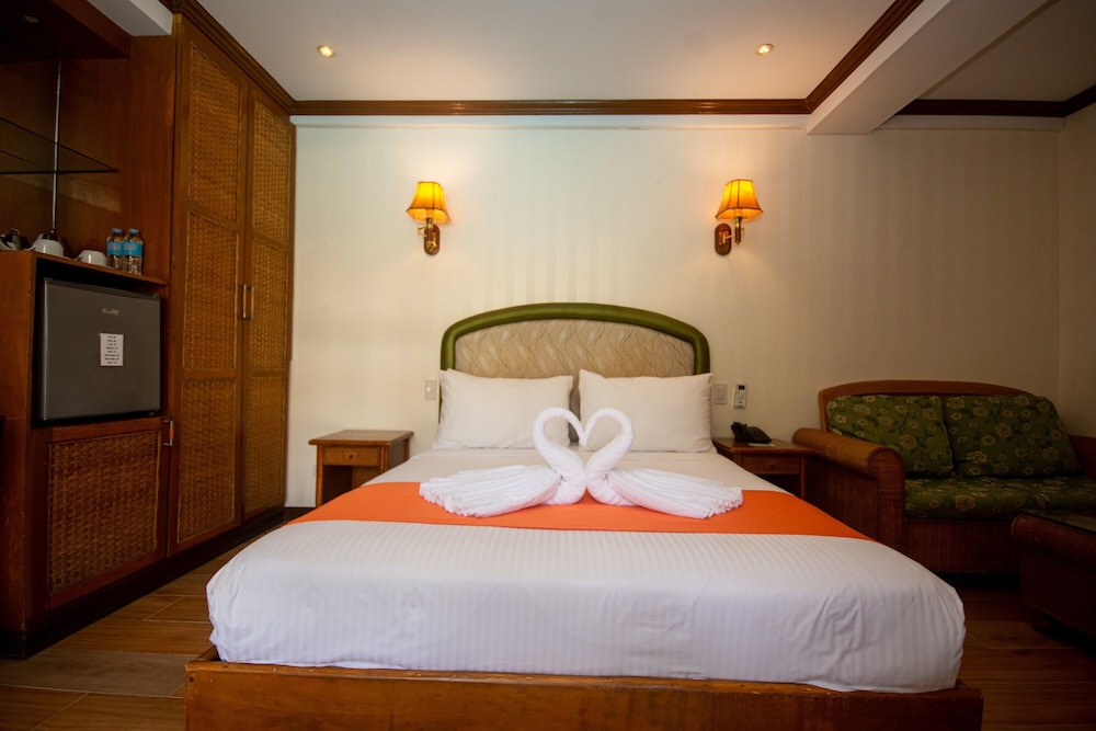 Red Coconut Beach Hotel