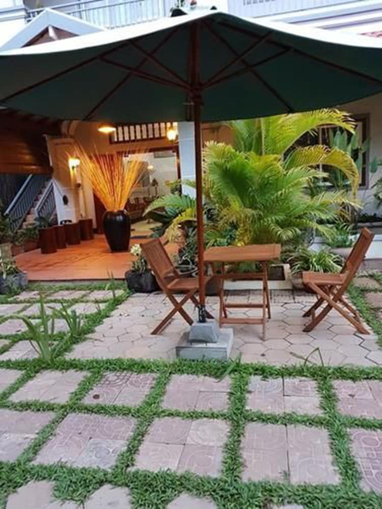 Nika's House