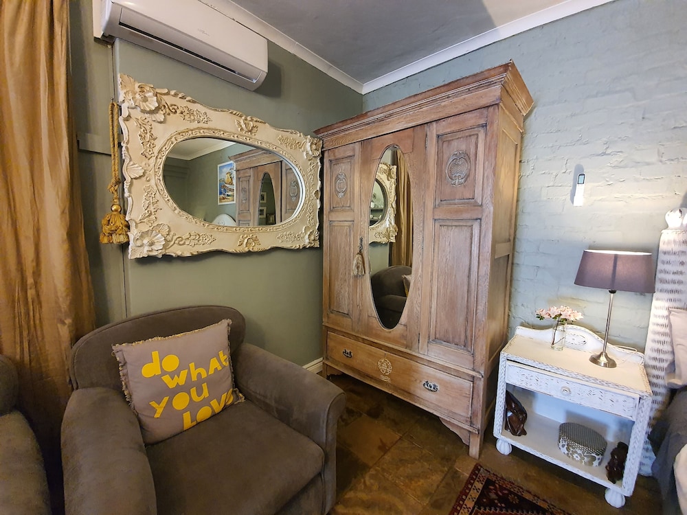 Waterhouse Guest Lodges 202 Lawley Street