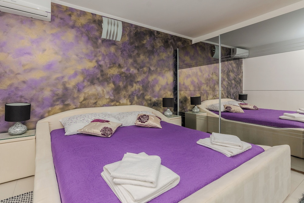 Apartments Mavracic
