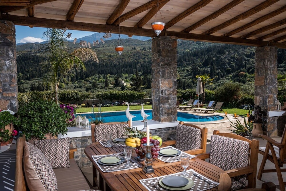 Chania Secluded Gem - Kallithea Private Pool Villa