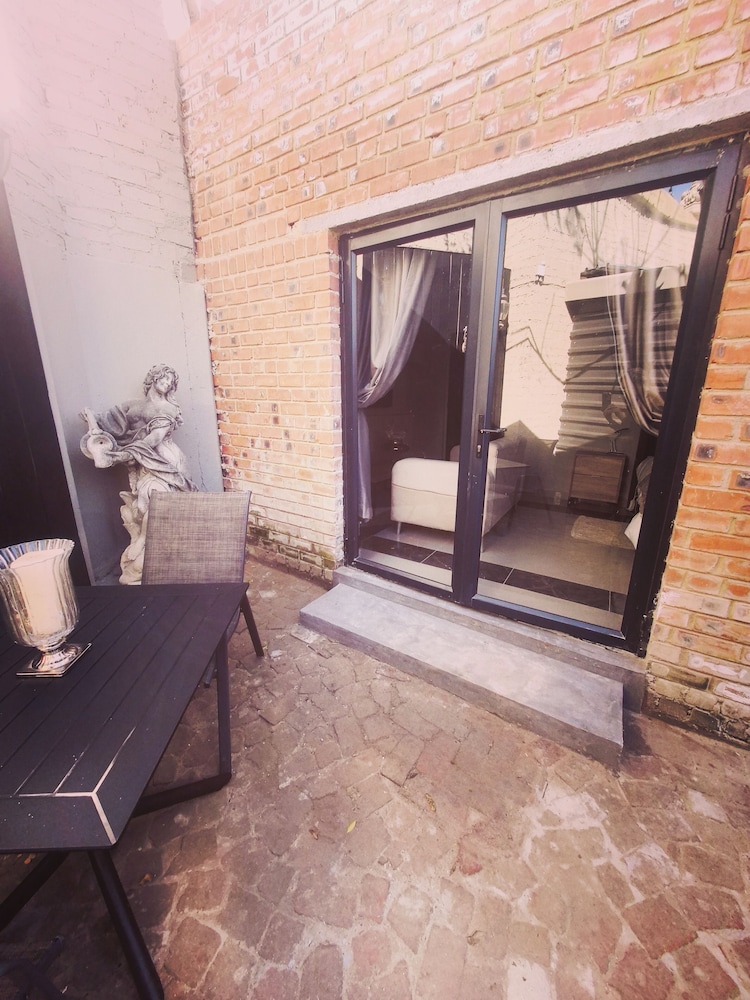Bryanston Palms Accommodation