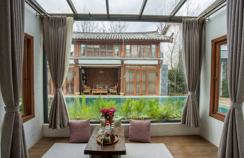 Yunzhong Baisha Lijiang Inn