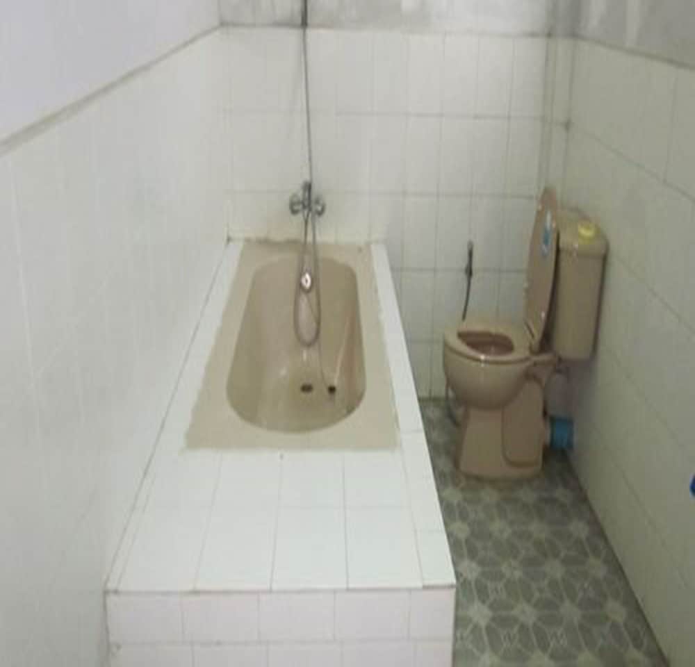Yaewaddy Motel