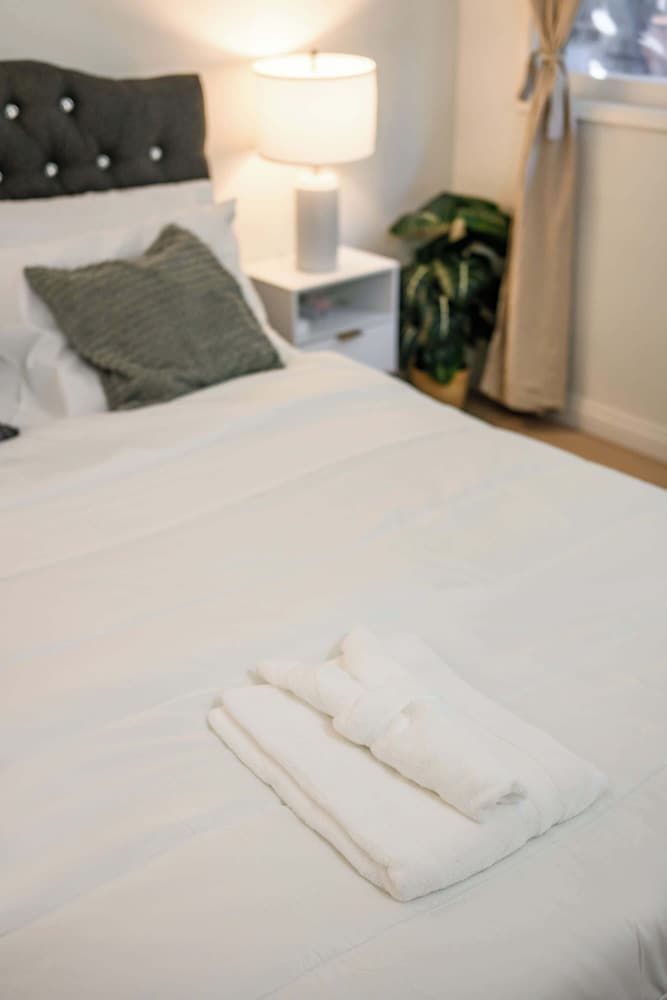 Newly Updated Family Retreat Safe Area Near Dtla