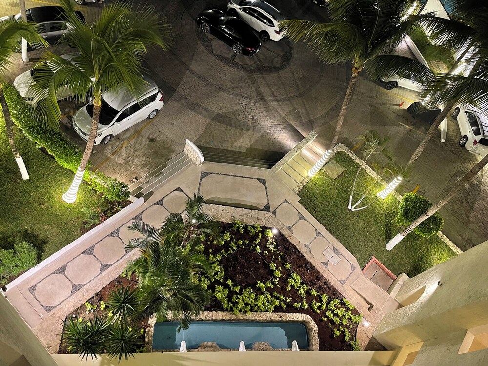OvaCancun Apartments