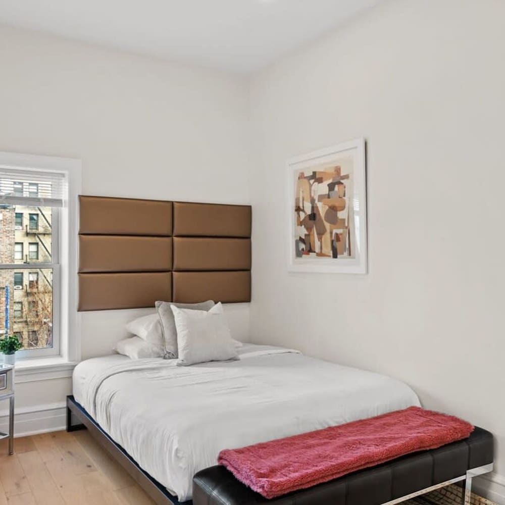 Riverside by Rove Travel 7BR Modern Townhouse