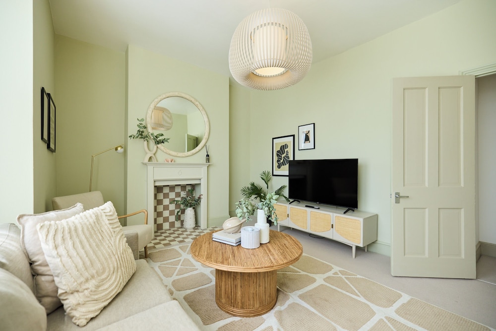 The Earlsfield Flat