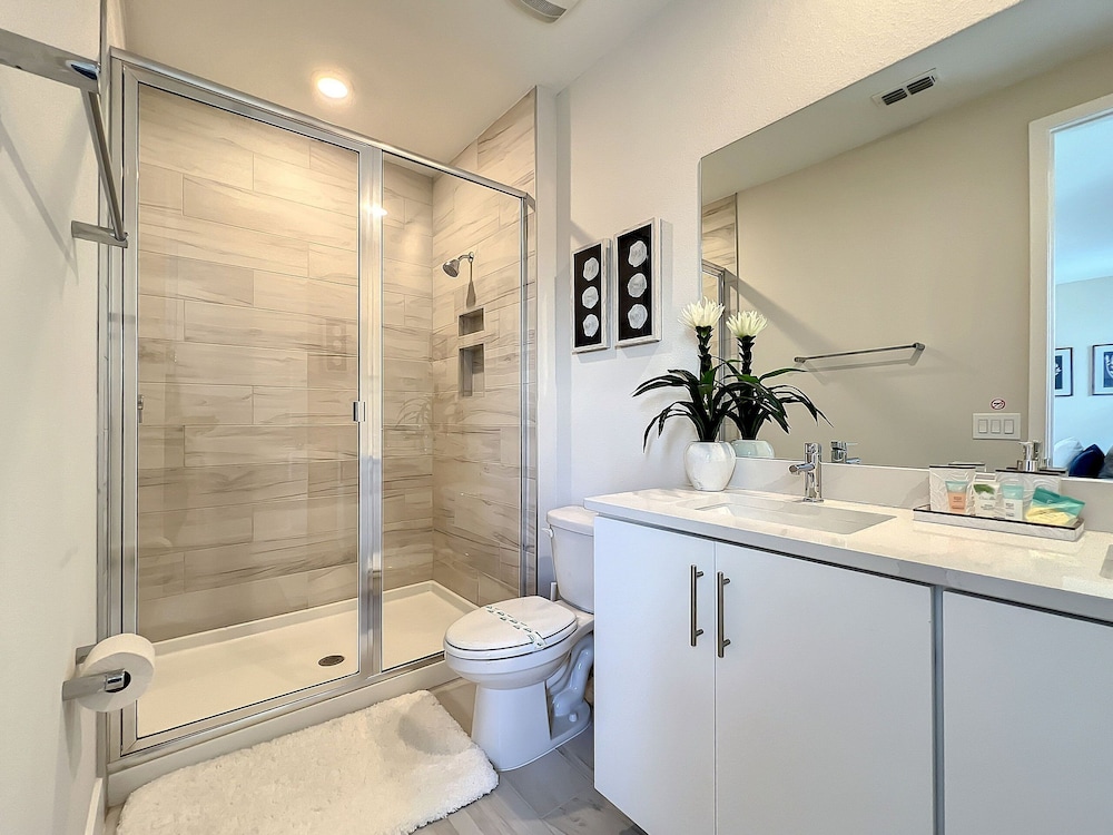 Reunion 3BR Villa Near Disney + Pool Access