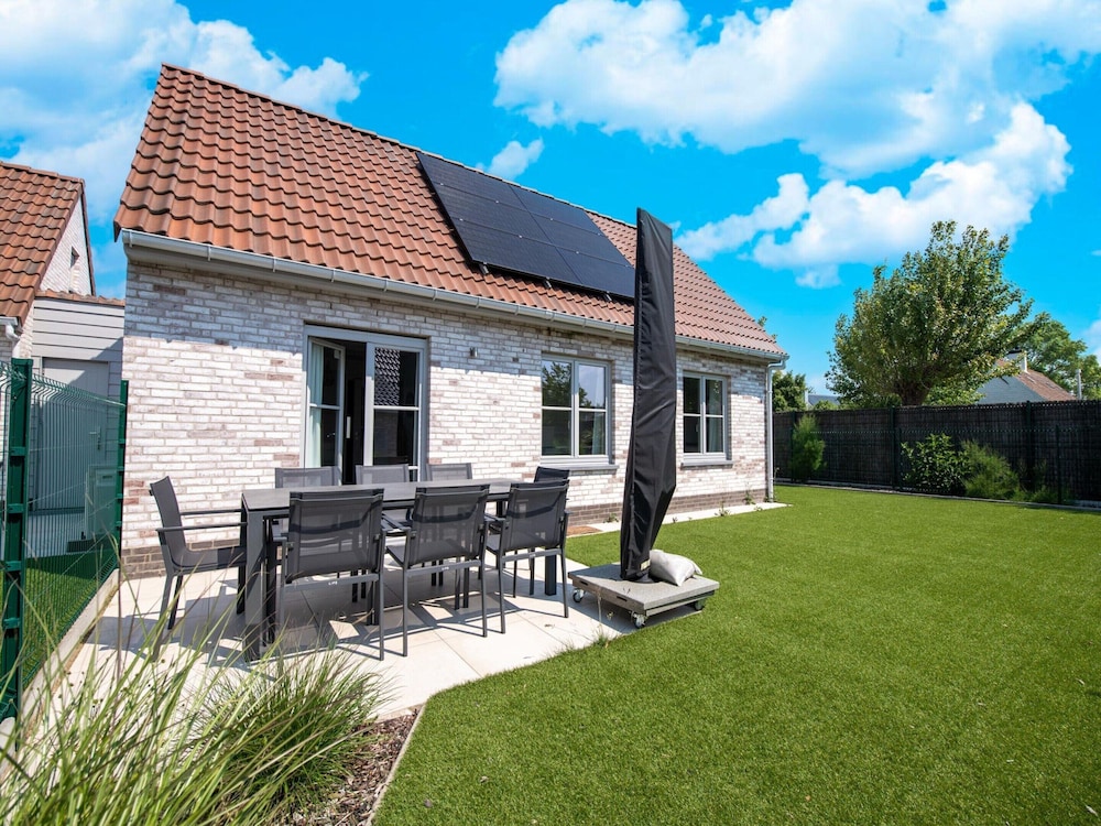 Holiday Home in Koksijde With Garden & Parking