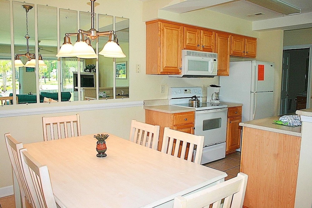 Villa 2402 With Golf Course Onsite for Expansive Golf Experience by Redawning view 4