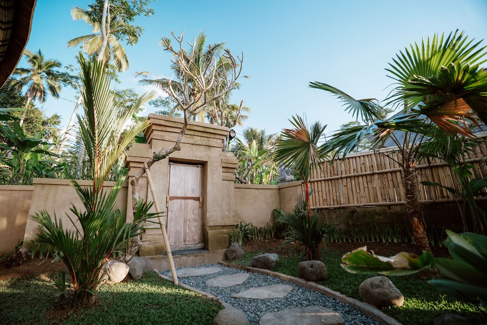 Umah Bali Kuno Villas