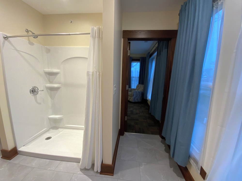 Charleston House Bed & Breakfast Inn