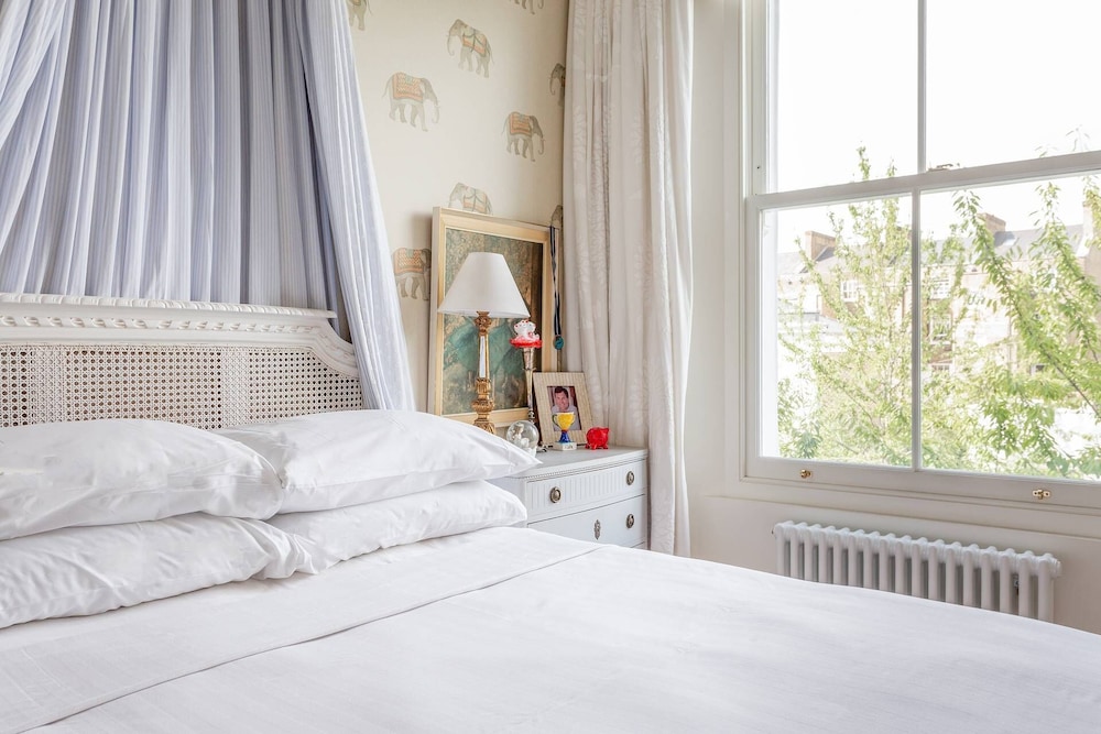 Brunswick Gardens II by Onefinestay