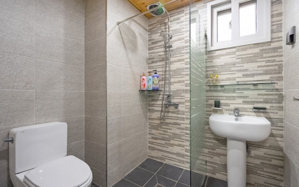 Yangpyeong Chorokbam Pool Villa Pension view 2