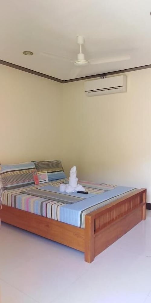 Citrine Tourist Travel Lodge