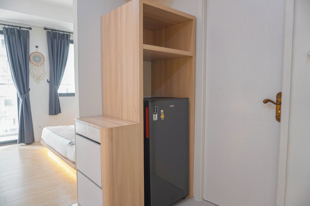 Cozy And Spacious Studio At Daan Mogot City Apartment