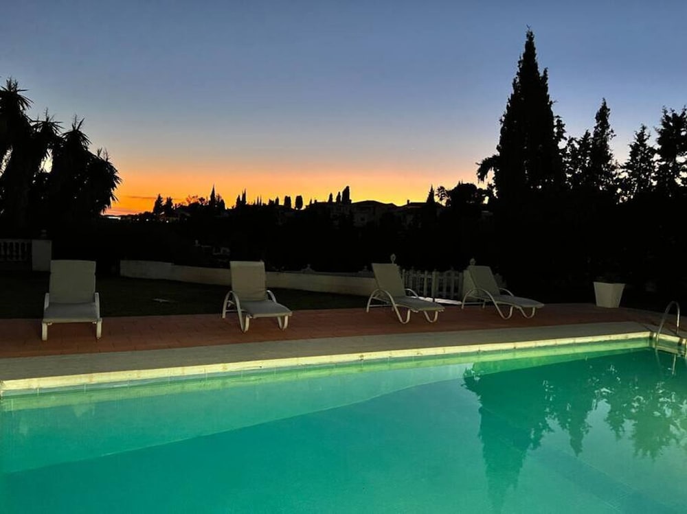 Beautiful Villa With Pool Scenic Views Sleeps 8