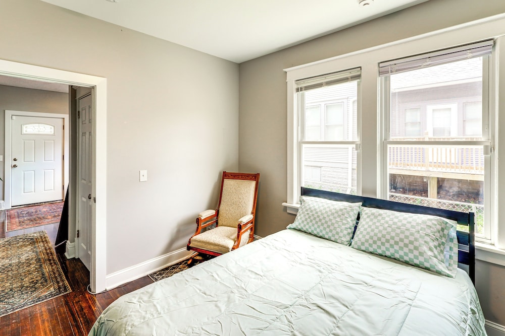 4 Mi to Dtwn Omaha: Spacious Home w/ Fenced Yard!
