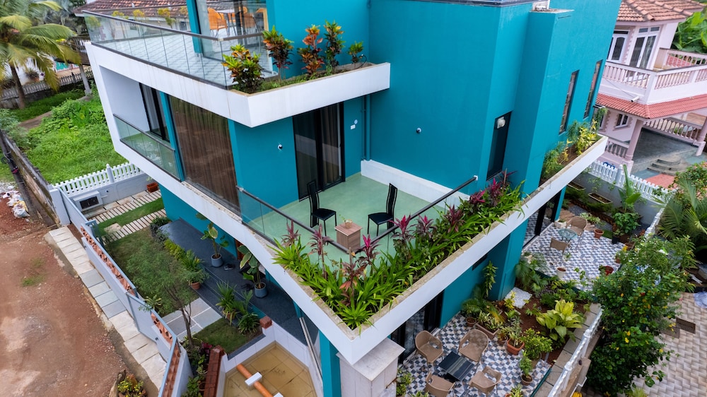 Villa Reverie 6 Bedroom Ultra Modern view 4