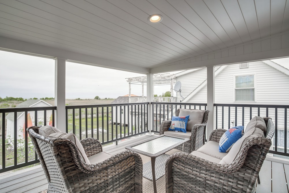 Unique Tangier Cottage w/ Chesapeake Bay Views!