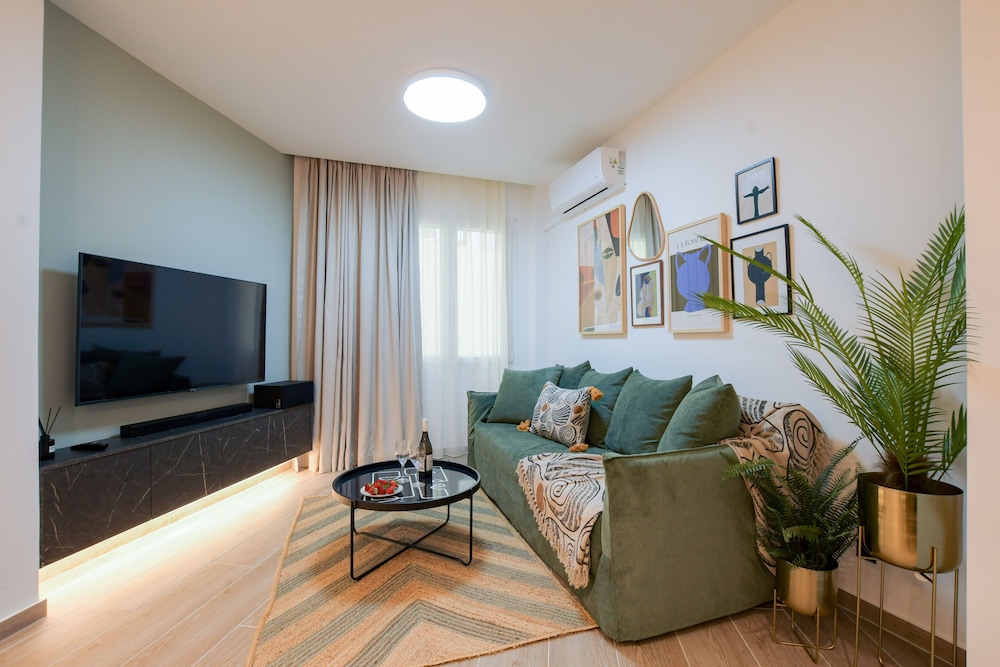 ElegantLuxurySuite