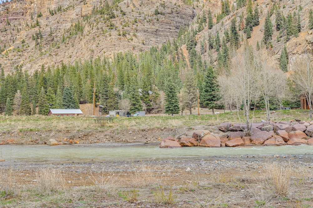 On-site River Access: Mtn-view Ouray Oasis!