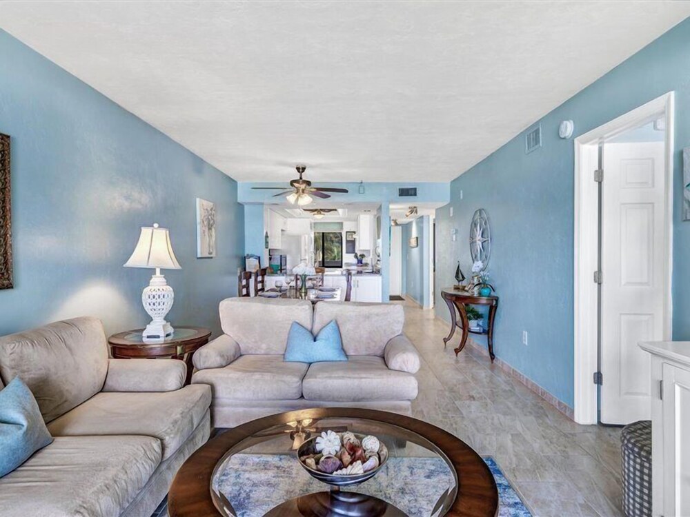 Riviera Club 204 by Distinctive Beach Rentals