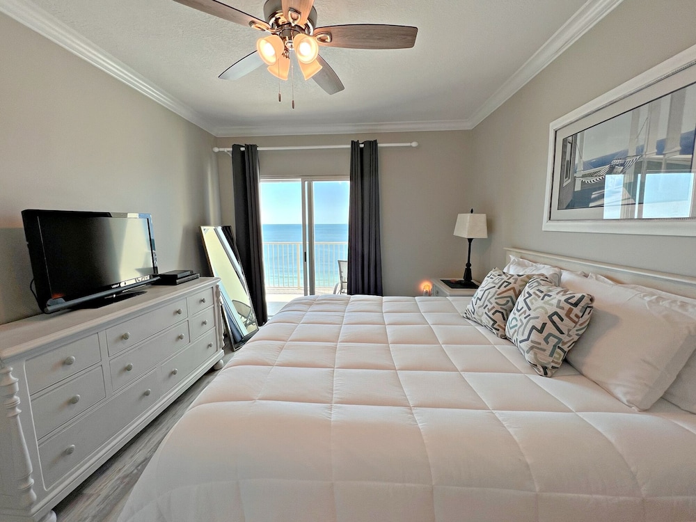 Crystal Shores