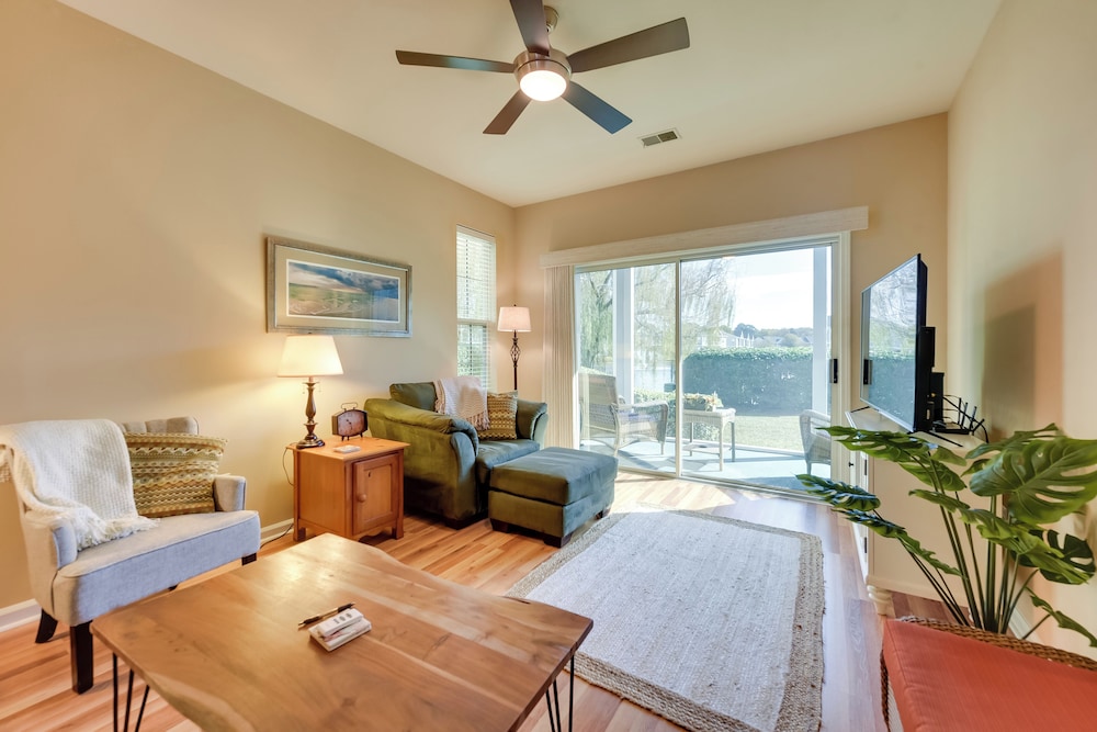 Pond Views & Community Perks: Sunset Beach Condo!