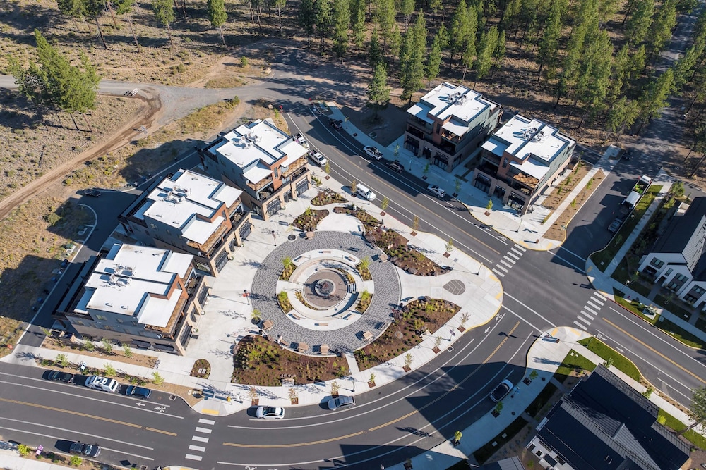 1115 Aerie Buyout 2 Units, Near Downtown Hot Tub + Mountain View