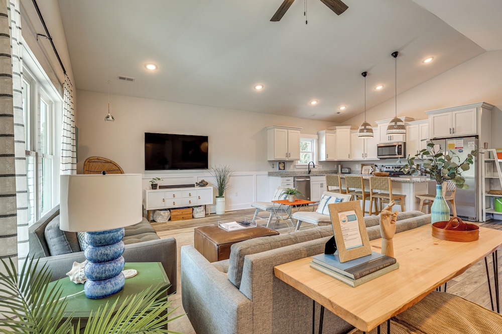 < 1 Mi to Beach: Home w/ Pool in Oak Island!