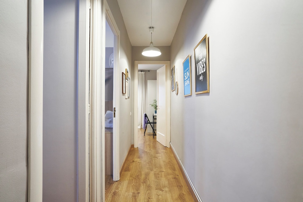 BeBarceloner Eixample Apartments