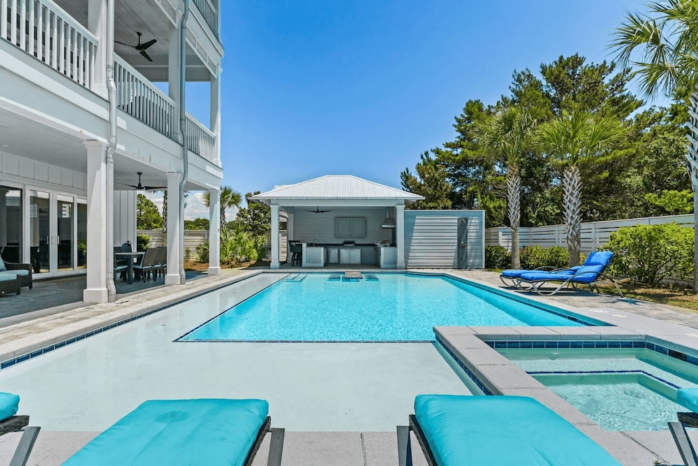 Our 30A Sandcastle by Avantstay Luxury Pool Rooftop Gulf Views