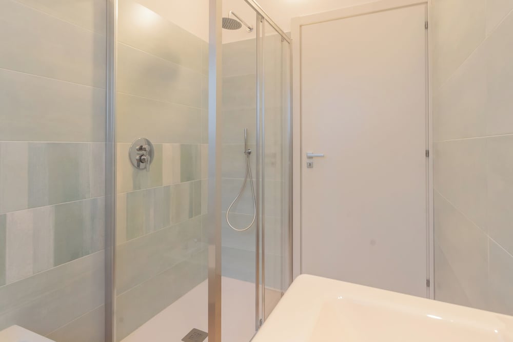 Simar Apartments nearby Como S.G. Train Station by Rent all Como