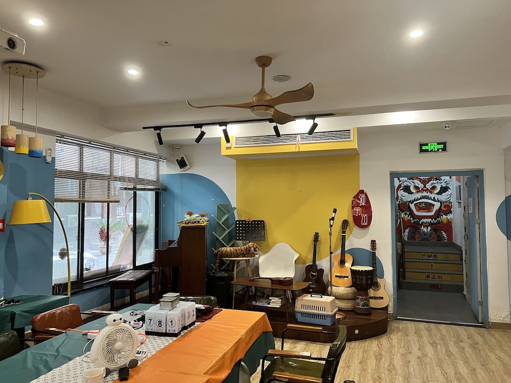 enjoy youth hotel