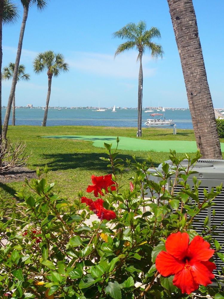 Bermuda Bay by Affordable Beach Condos