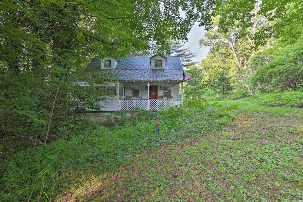 17 Mi to Sugar Mountain: Tensies Cottage view 3