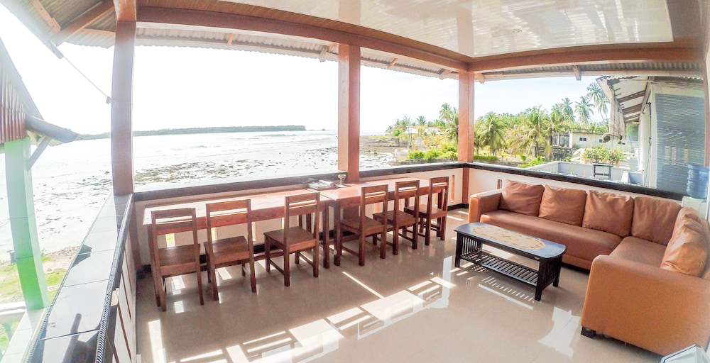 Raffiel Nias view 5