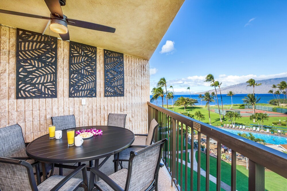 2BR/2BA Oceanfront Condo in Maui Sunset