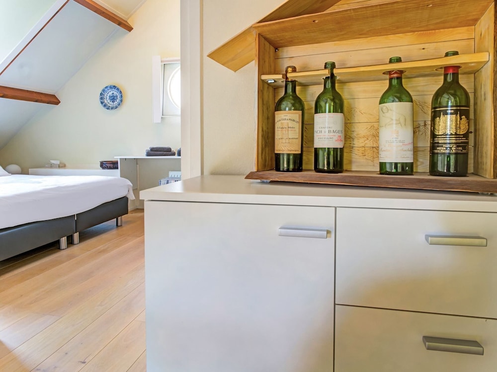 Picturesque Holiday Home in Oldenzaal With Jacuzzi, photo 63