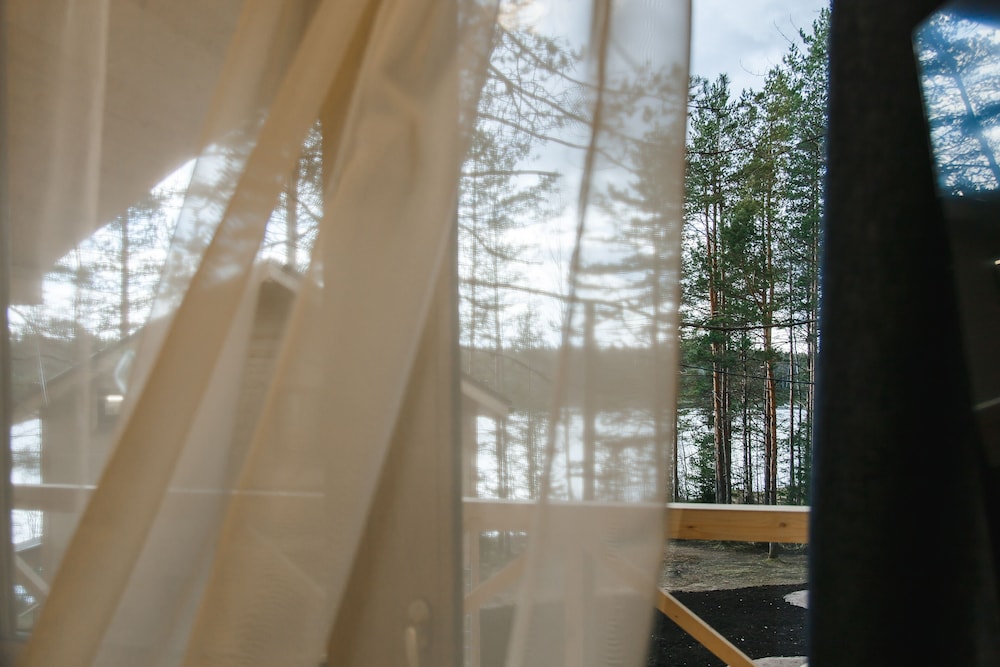 Pastorskoe Lake Holiday Park view 5