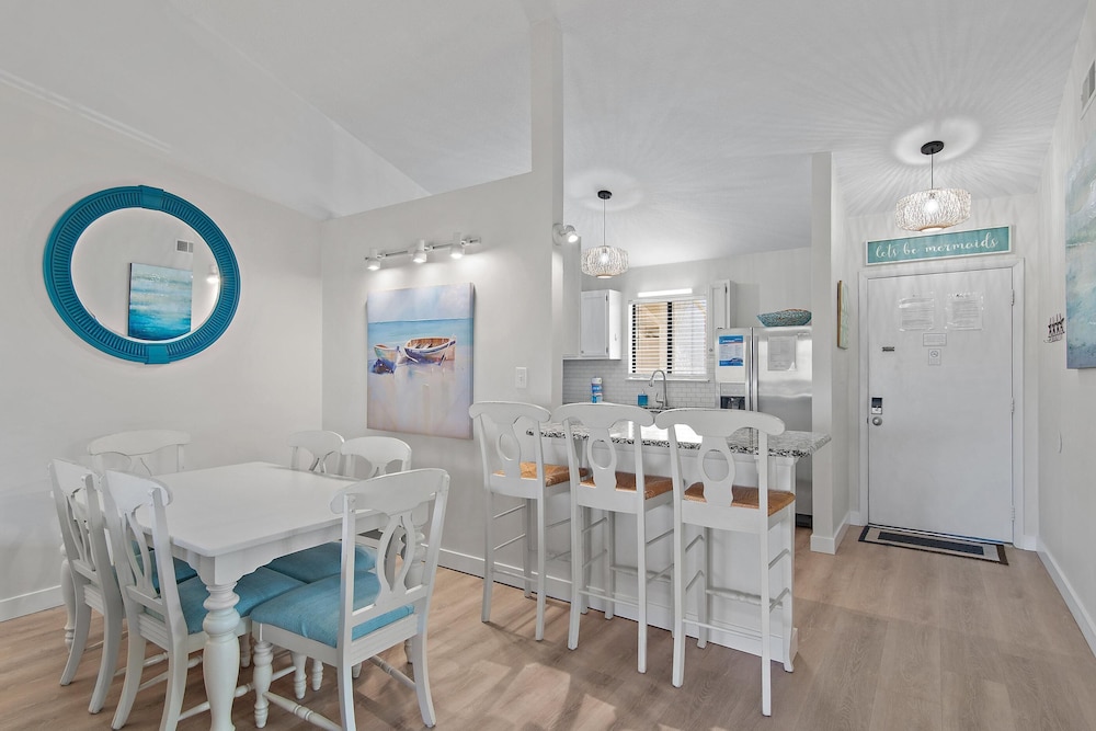 Chateau La Mer II #903