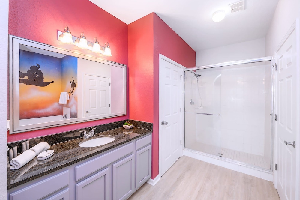 Upstay Amazing Disney Condo w Patio Sleeps 6