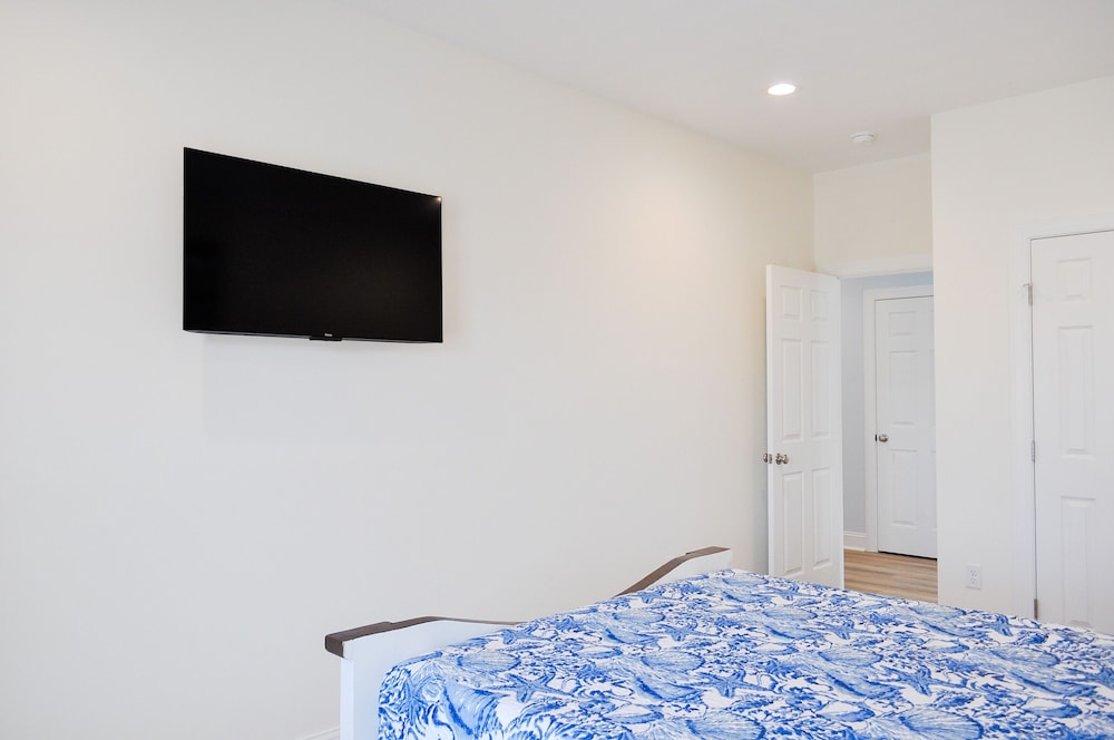 Anchors Aweigh by Topsail Realty