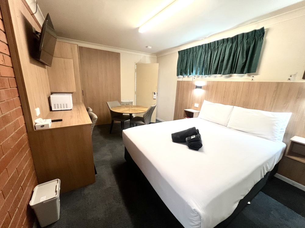 Adrian Motel