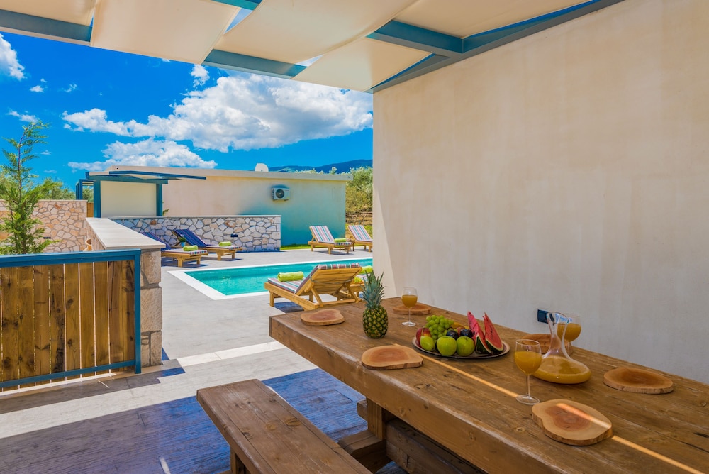 Natura Verde Villas