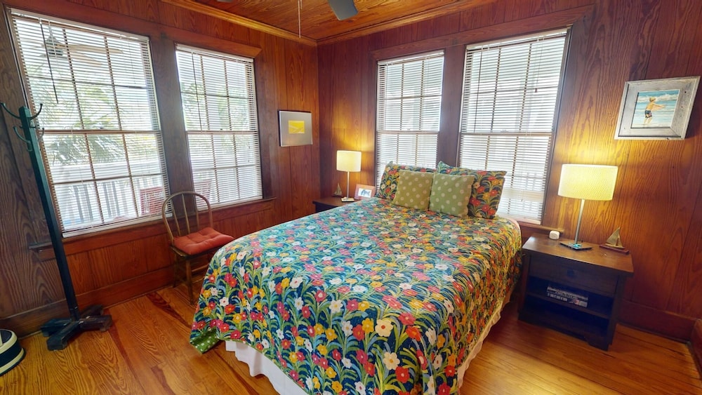 3 10th Place by Tybee Vacation Rentals