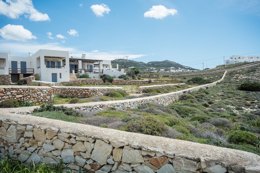 Seaside Villa Costal Vibes Walk to Beach