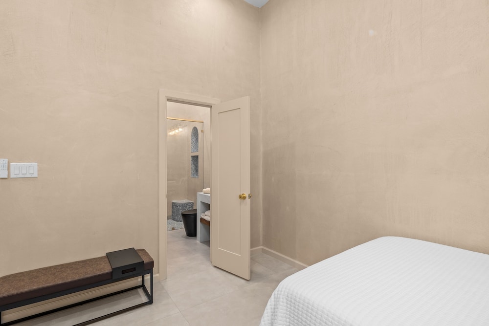 Nomad House At The Shores 3 Bedroom Home